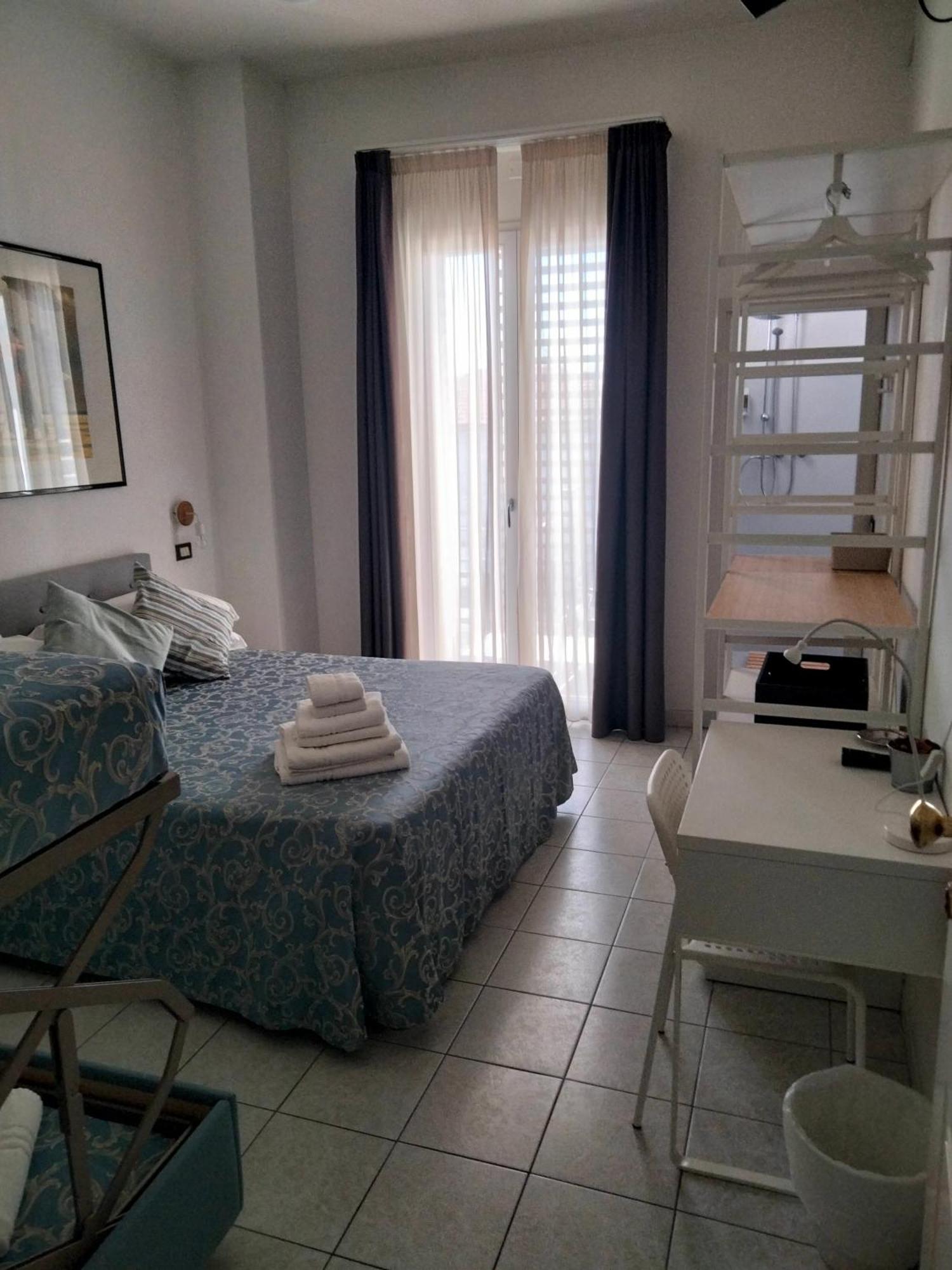 Albergo Aquila Римини Экстерьер фото